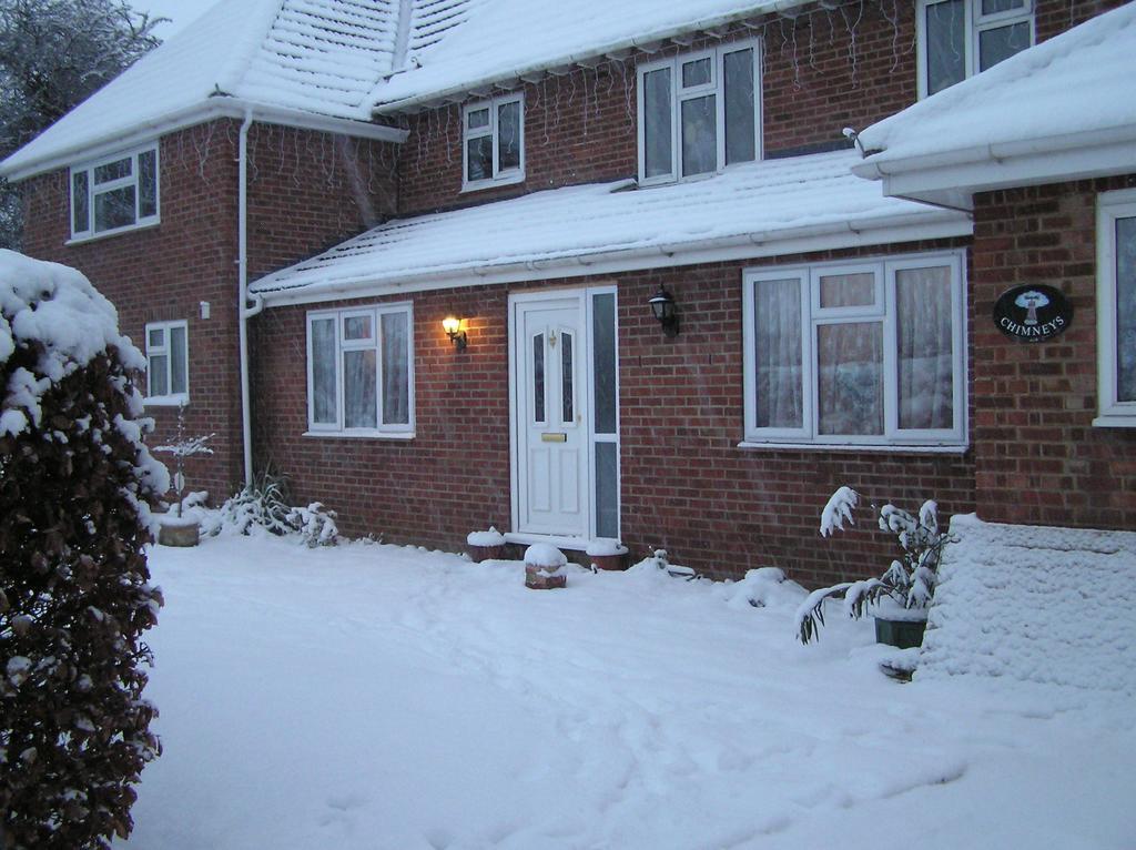 Chimneys B&B Holbrook  Esterno foto